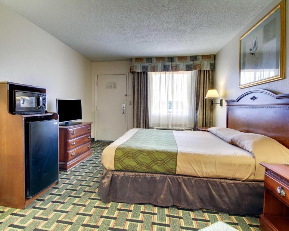 Econo Lodge Meridian Esterno foto
