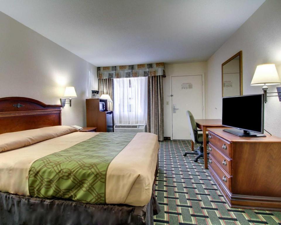 Econo Lodge Meridian Esterno foto