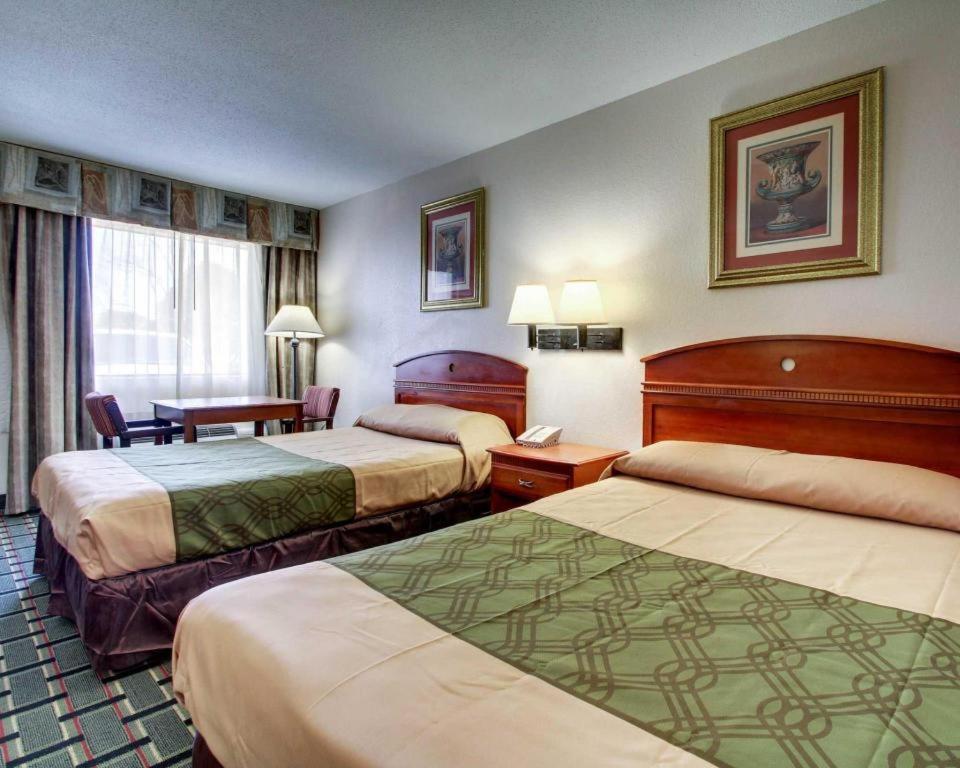 Econo Lodge Meridian Esterno foto