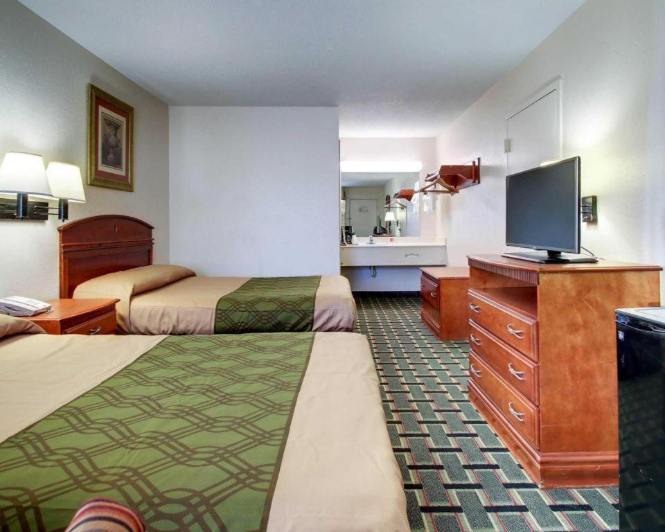 Econo Lodge Meridian Esterno foto