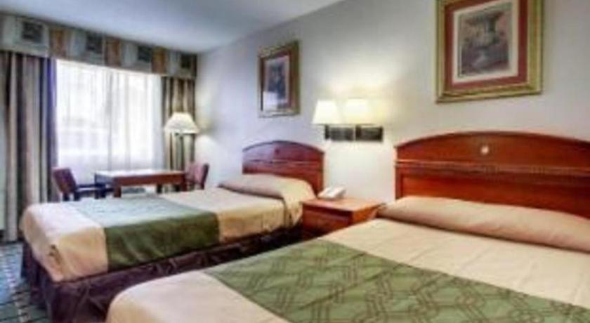 Econo Lodge Meridian Esterno foto