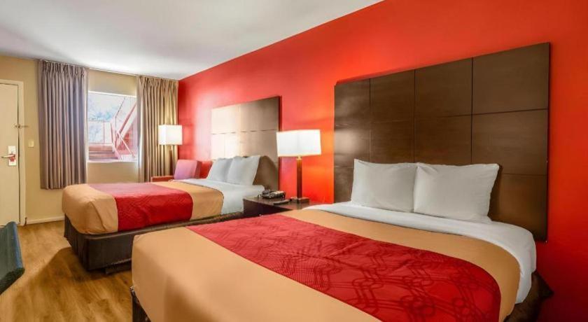 Econo Lodge Meridian Esterno foto