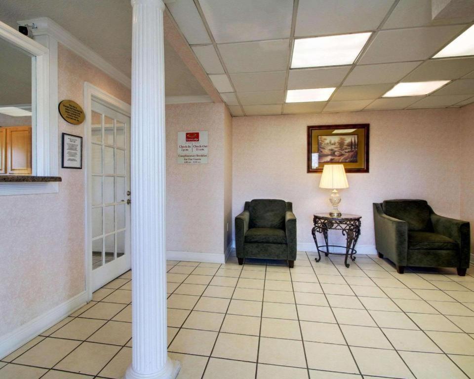 Econo Lodge Meridian Esterno foto